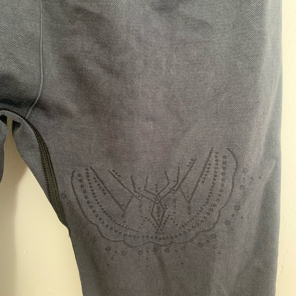 Small Gymshark Studio Leggings - Picture 4 of 4